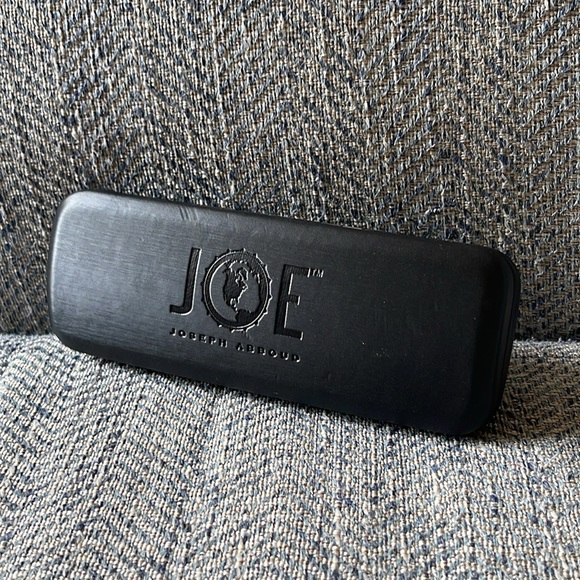 JOE - Joseph Abboud - Black Clam Shell Hard Case for Eyeglasses/Sunglasses - Picture 4 of 7